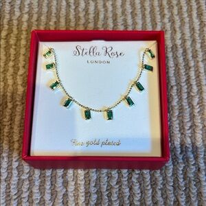 NIB STELLA ROSE fine gold plated Gold and Green Necklace